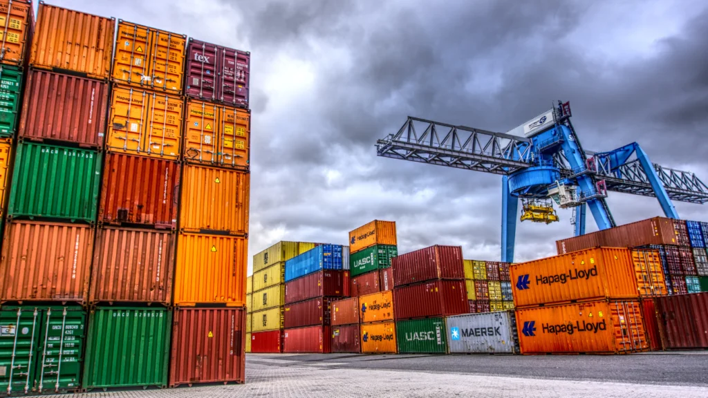 containers op een haven voor goederen transport
